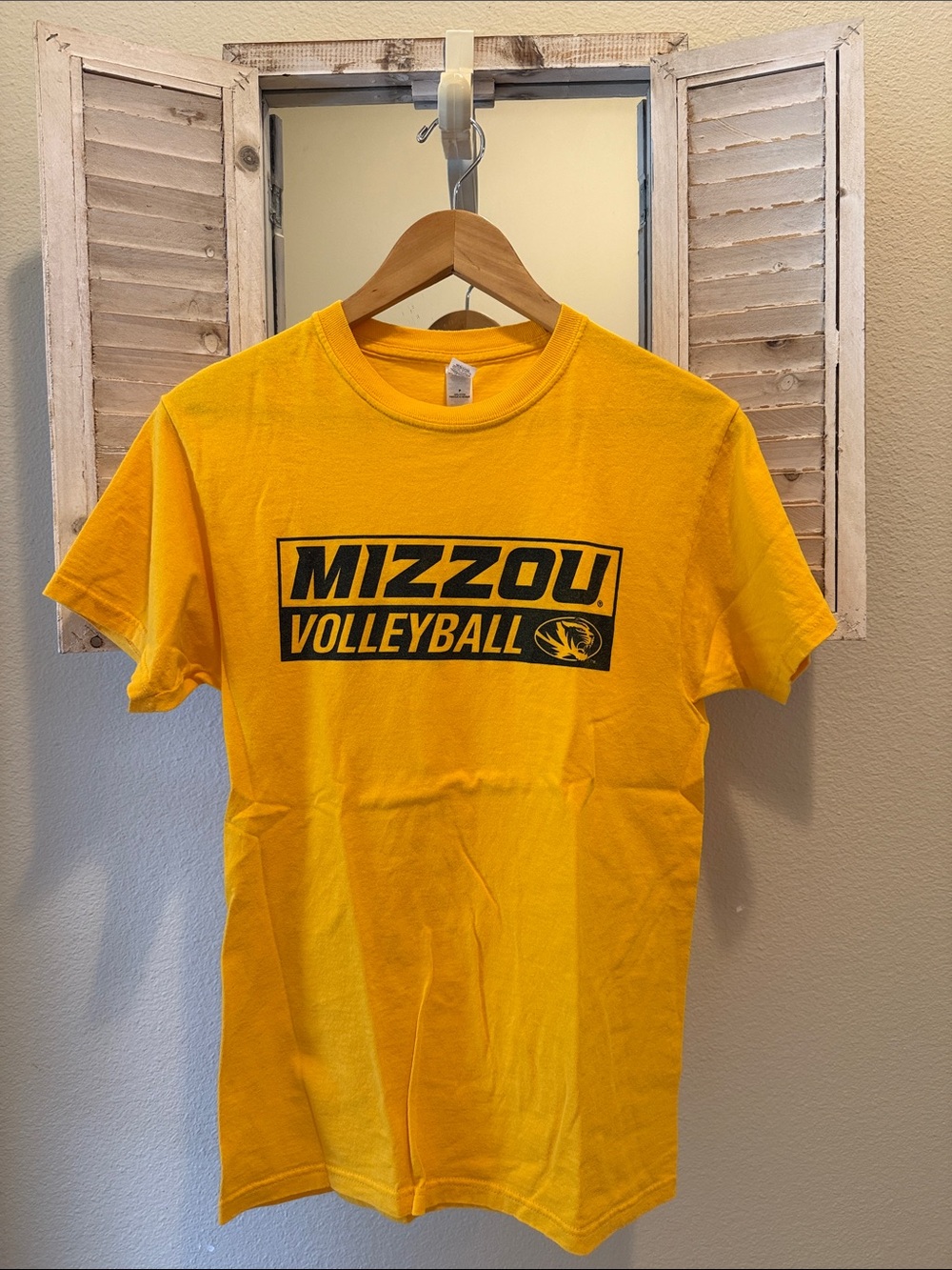 Mizzou Volleyball Gold Graphic Tee